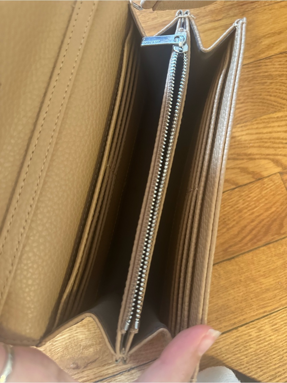 Matt & Nat Bee Vegan Crossbody Bag in Tan - Picture 3 of 7